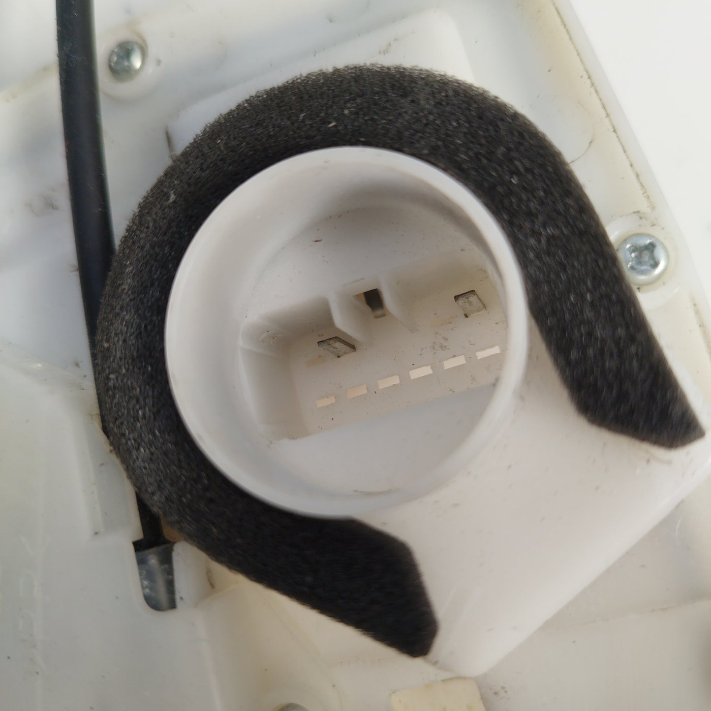 Left rear lock Suzuki Swift 2011 (2 pins) ecoAC3191