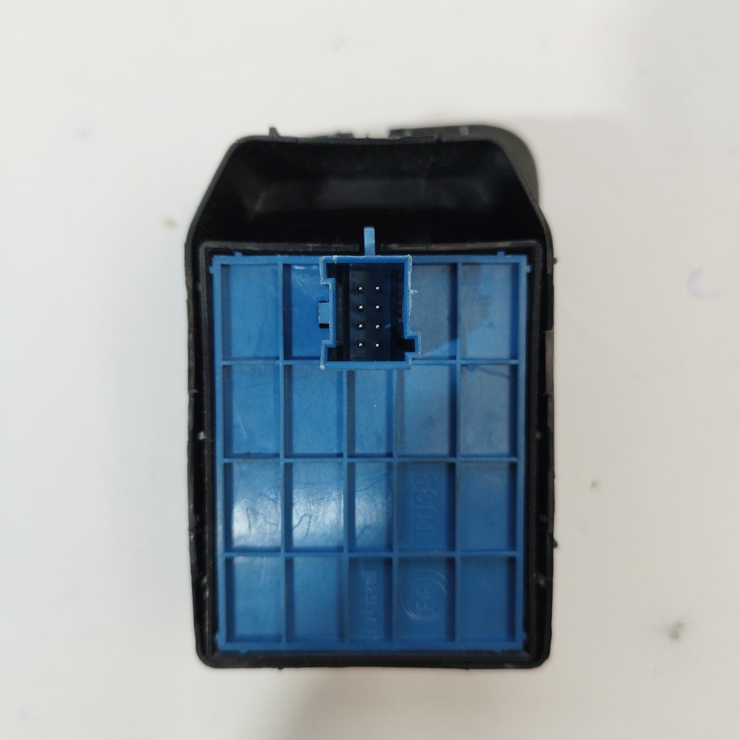 Front left control panel with 2 buttons Fiat Fiorino 2011 blue plug ecoAC3282