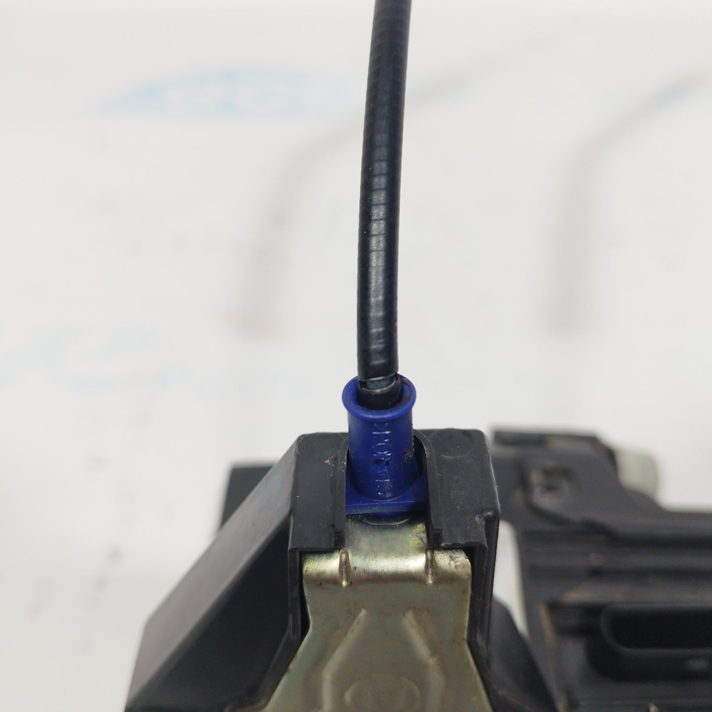 Jaguar F-Pace 2017 Türschloss vorne rechts (6-polig) Code hk83-203a28-gb ecoAC3458