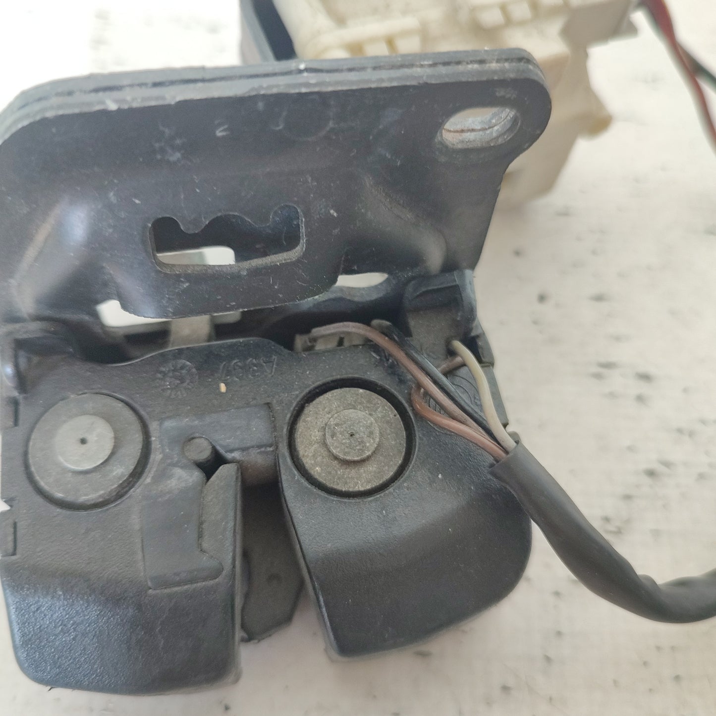 Serratura portellone Alfa Romeo 147 ecoAG1435