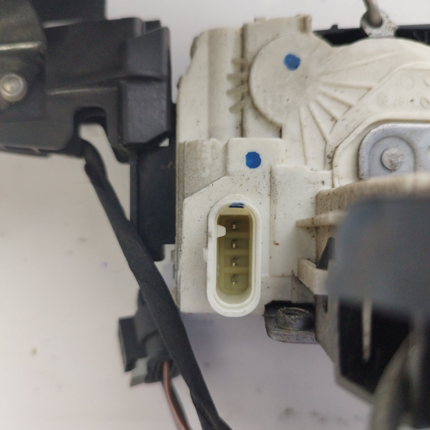 Serratura anteriore sx Mercedes Classe C w204 2008 4 pin codice: a2047200335 ecoAC3891