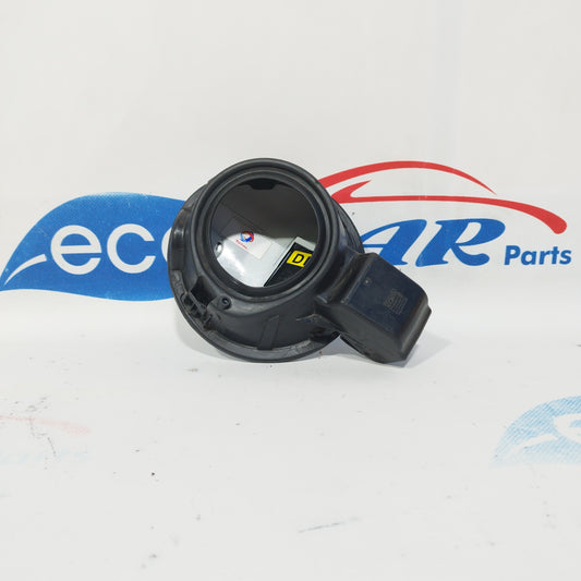 White fuel flap Peugeot 208 2015 code: 9807206080 ecoAC3805