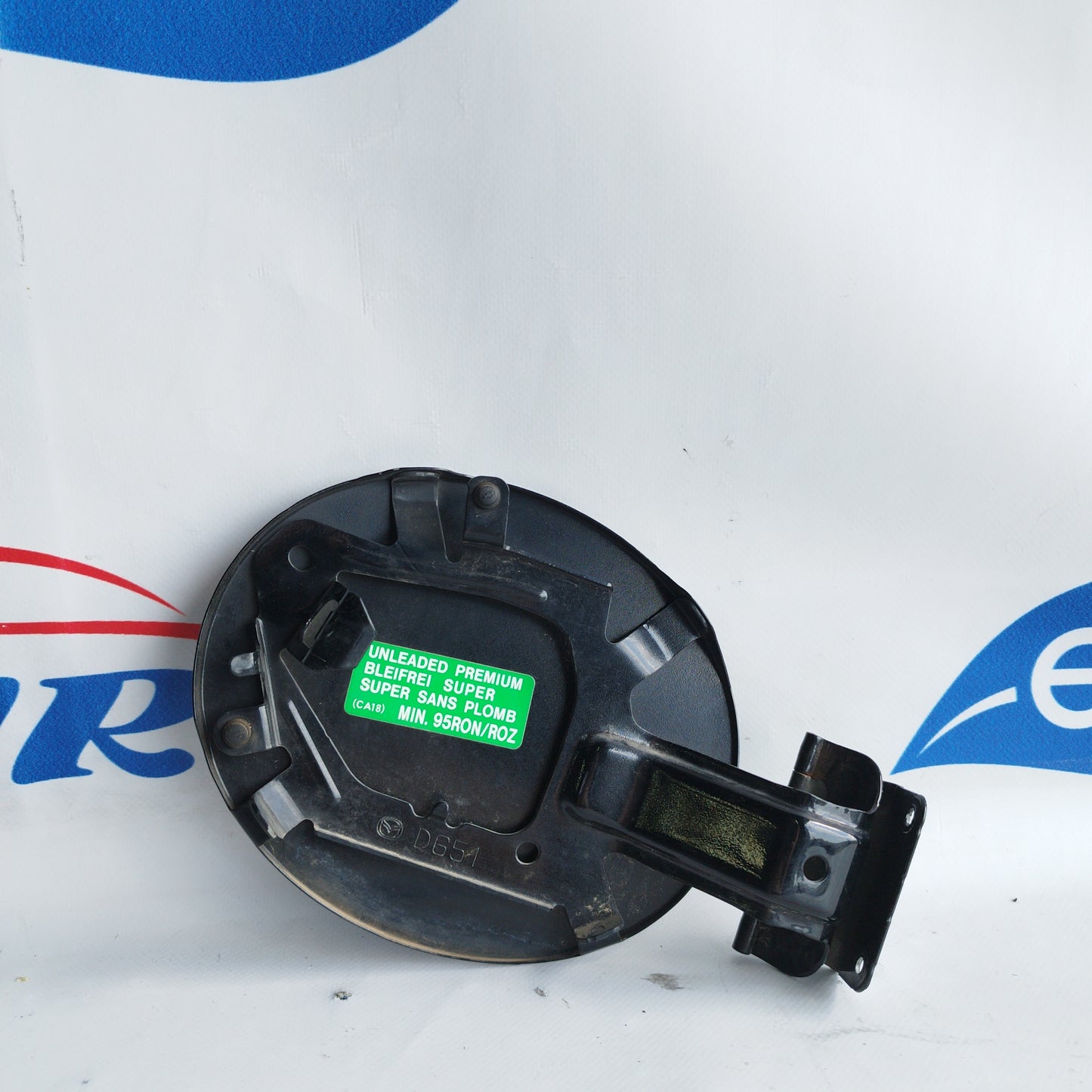 Black fuel door Mazda 2 2009 ecoAC4042