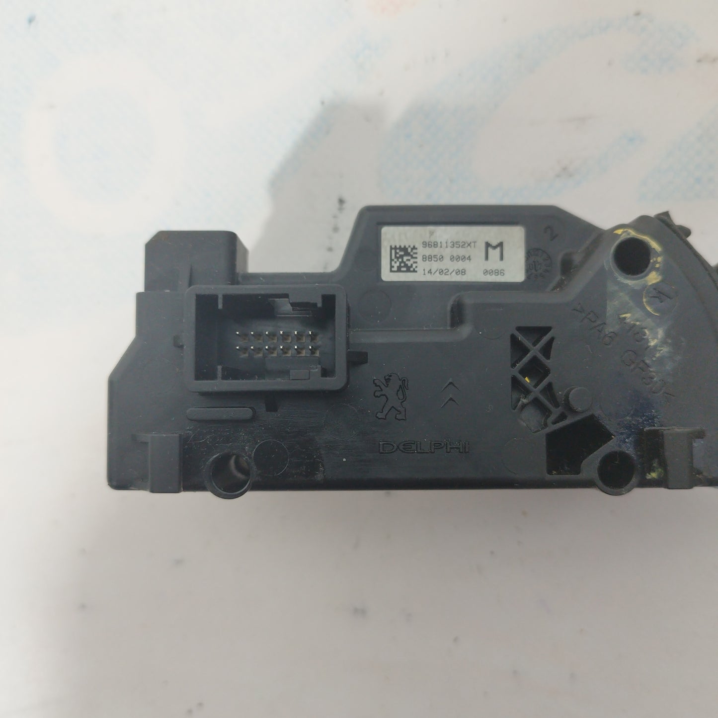 Gear selector Citroen Grand Picasso 2009 code: 96811352xt ecoAC4385