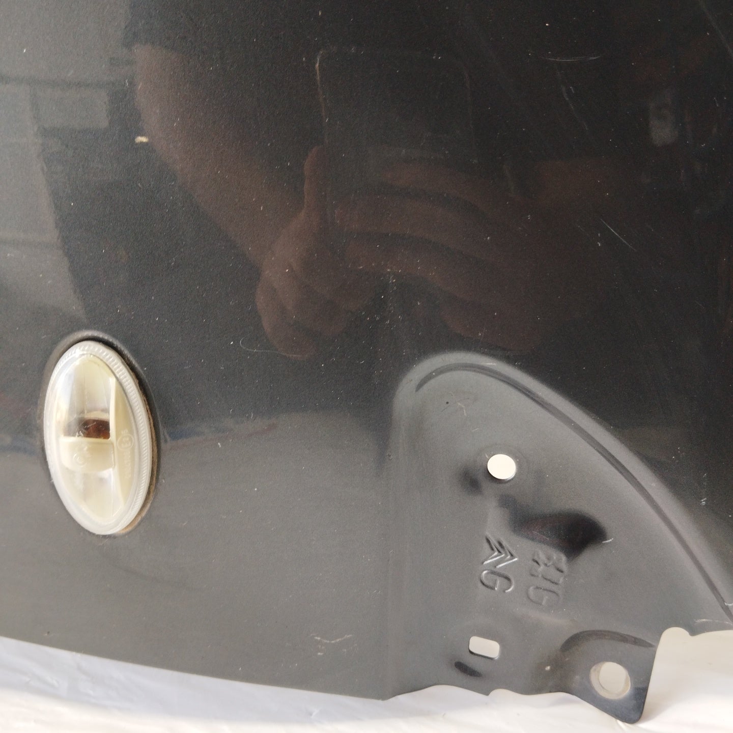 Left fender gunmetal gray Citroen C1 / Peugeot 107 ecoAG2298