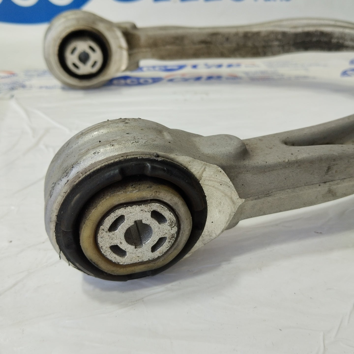 Vorderer linker oberer Querlenker Alfa Romeo Stelvio 2019 2.2 TD Cod. K2066-05 ecoAG2346