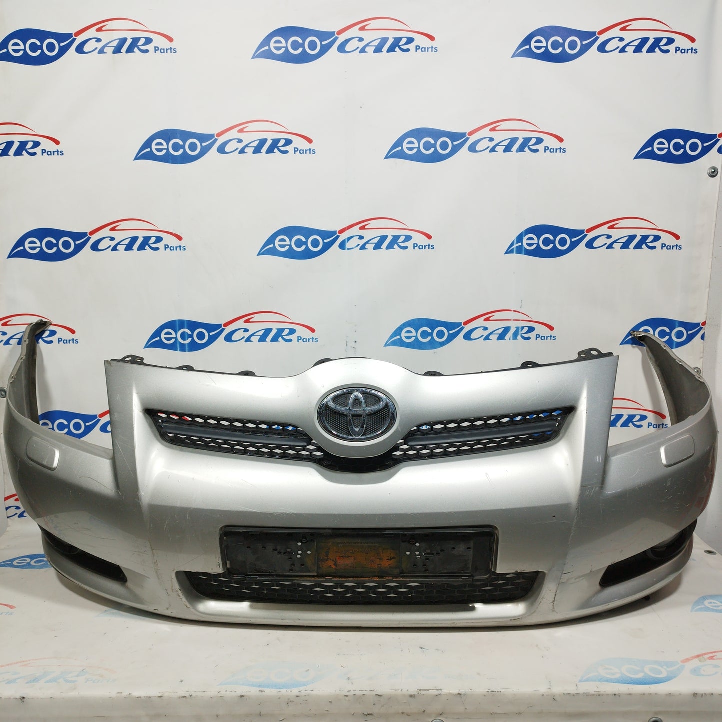 Silver gray front bumper Toyota Corolla Verso 2005 code: 52119-0f050 ecoAC4537