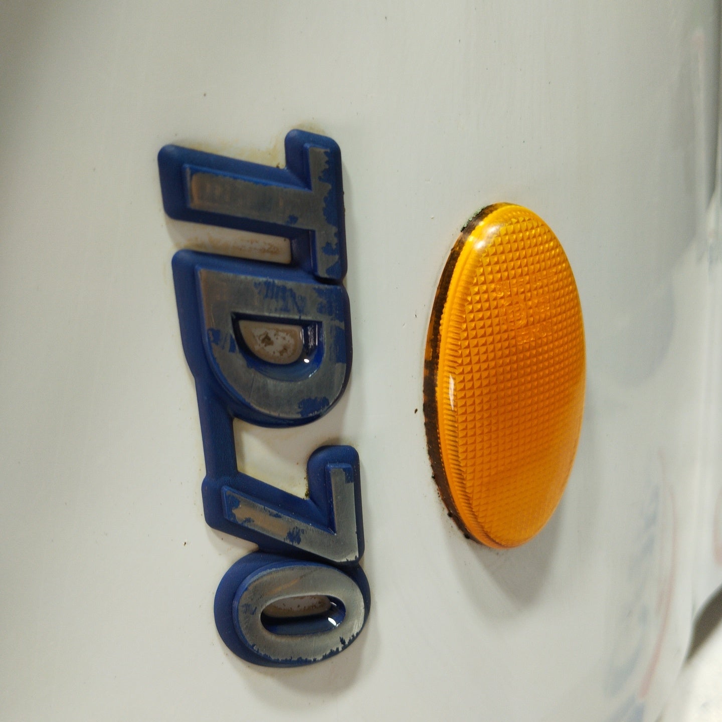 White left fender Fiat Strada 2001 ecoAG2559