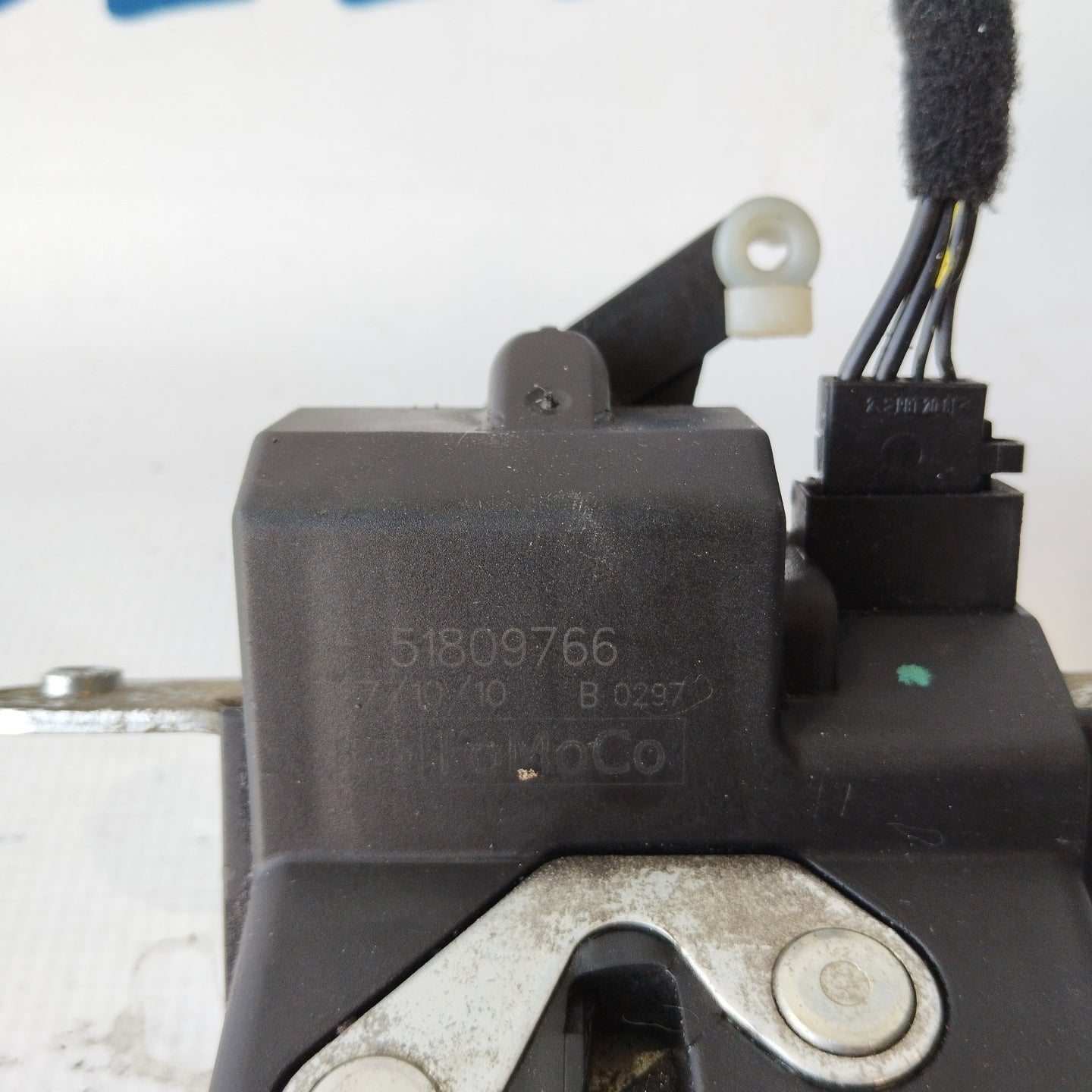 Serratura portellone Ford Ka 2013 cod: 51809766 4 fili ecoAG2575