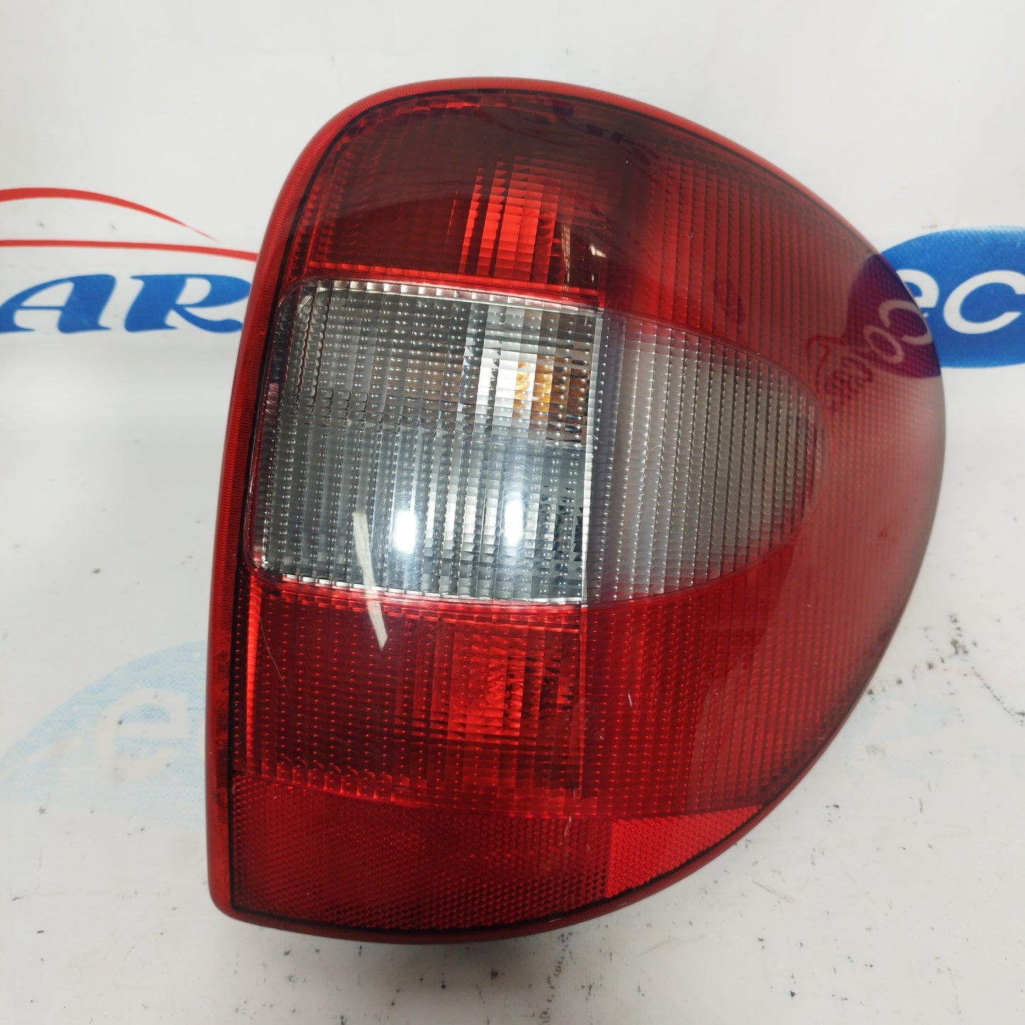 Fanale posteriore dx Chrysler Voyager 2004 codice: 04857306ab ecoAC4793