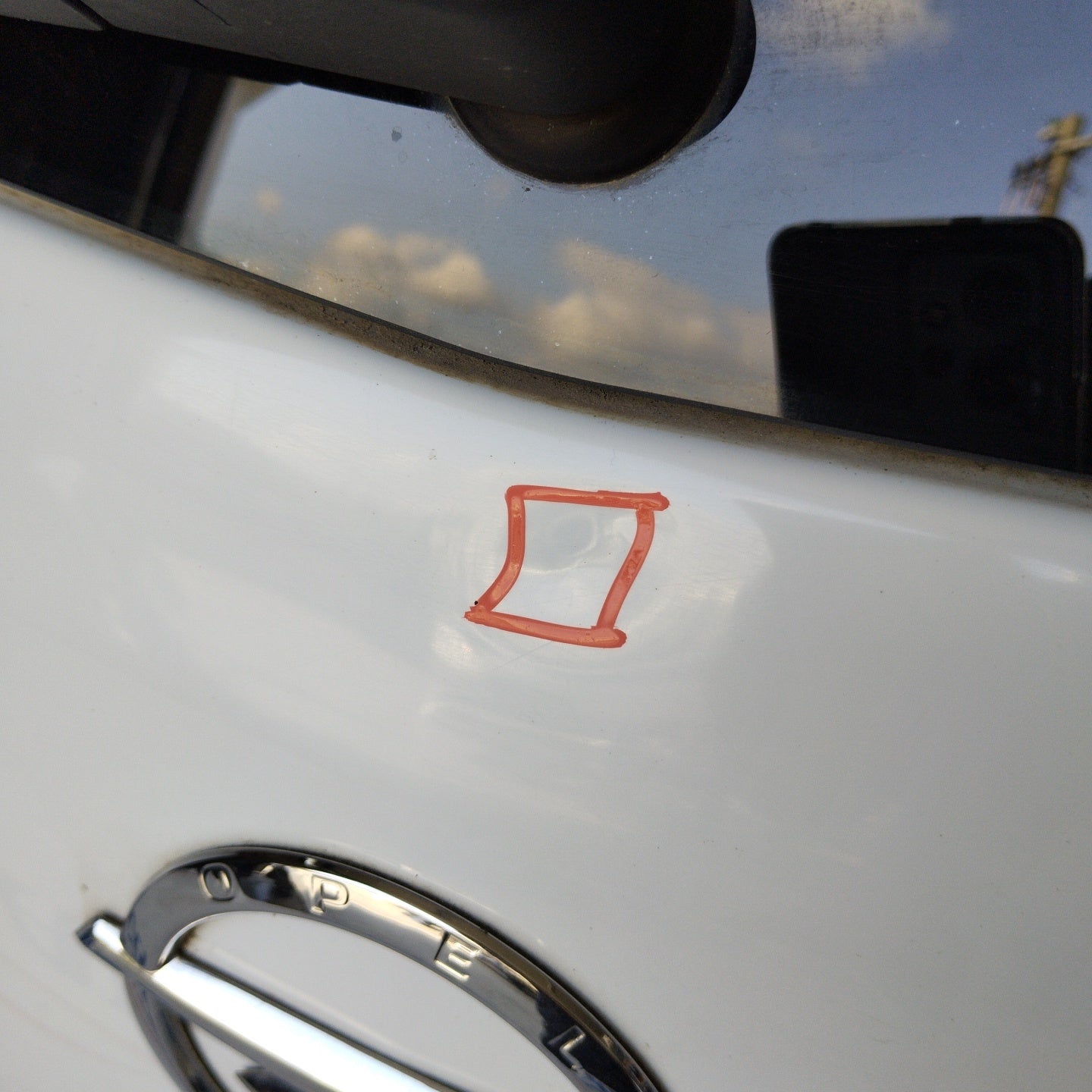 Opel Corsa D 5p ecoAG2611 white tailgate