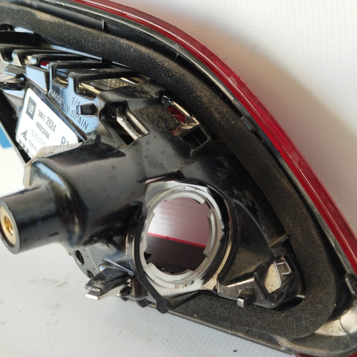 Rechte innere Rückleuchte Opel Corsa E 2017 Code: 46003466 ecoAG2703