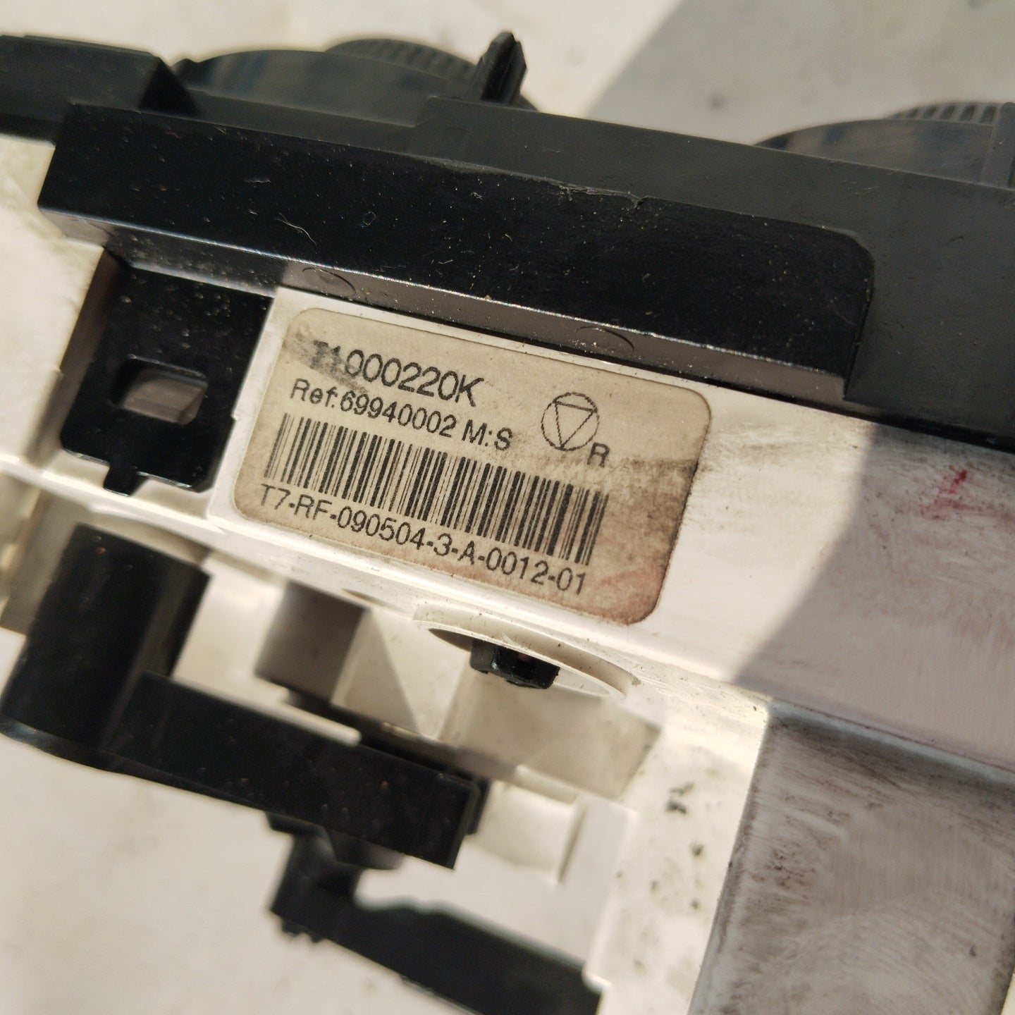 Peugeot 308 2009 digitales Klimabedienteil Code: T1000220k ecoAG2708