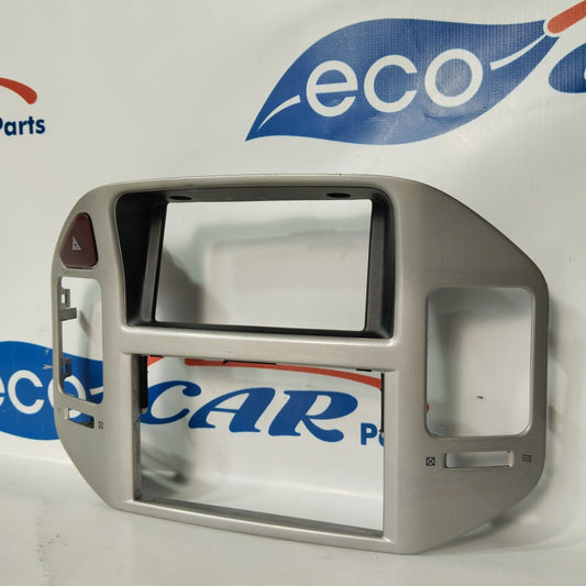 Grille / Central frame Mitsubishi Pajero 2005 code: MR456373 ecoAG2718