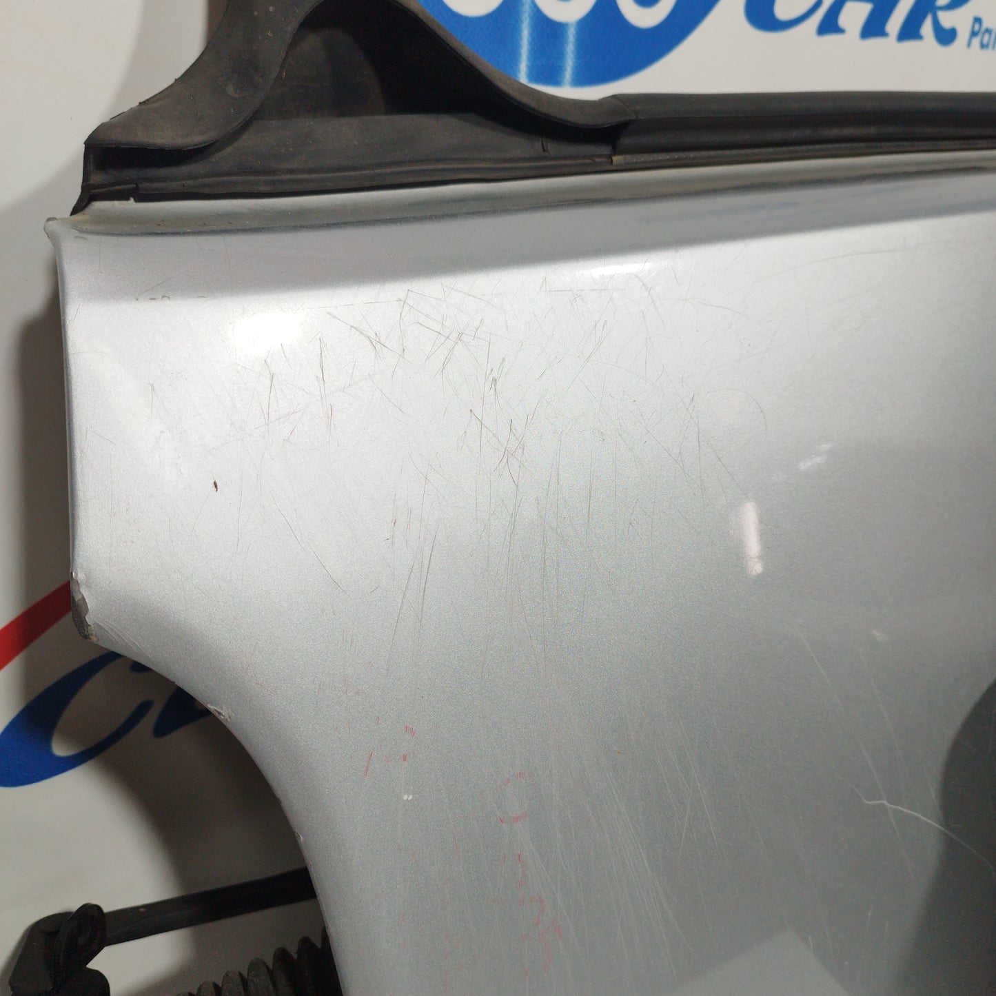 Silver gray tailgate Jeep Cherokee 2005 ecoAC5041