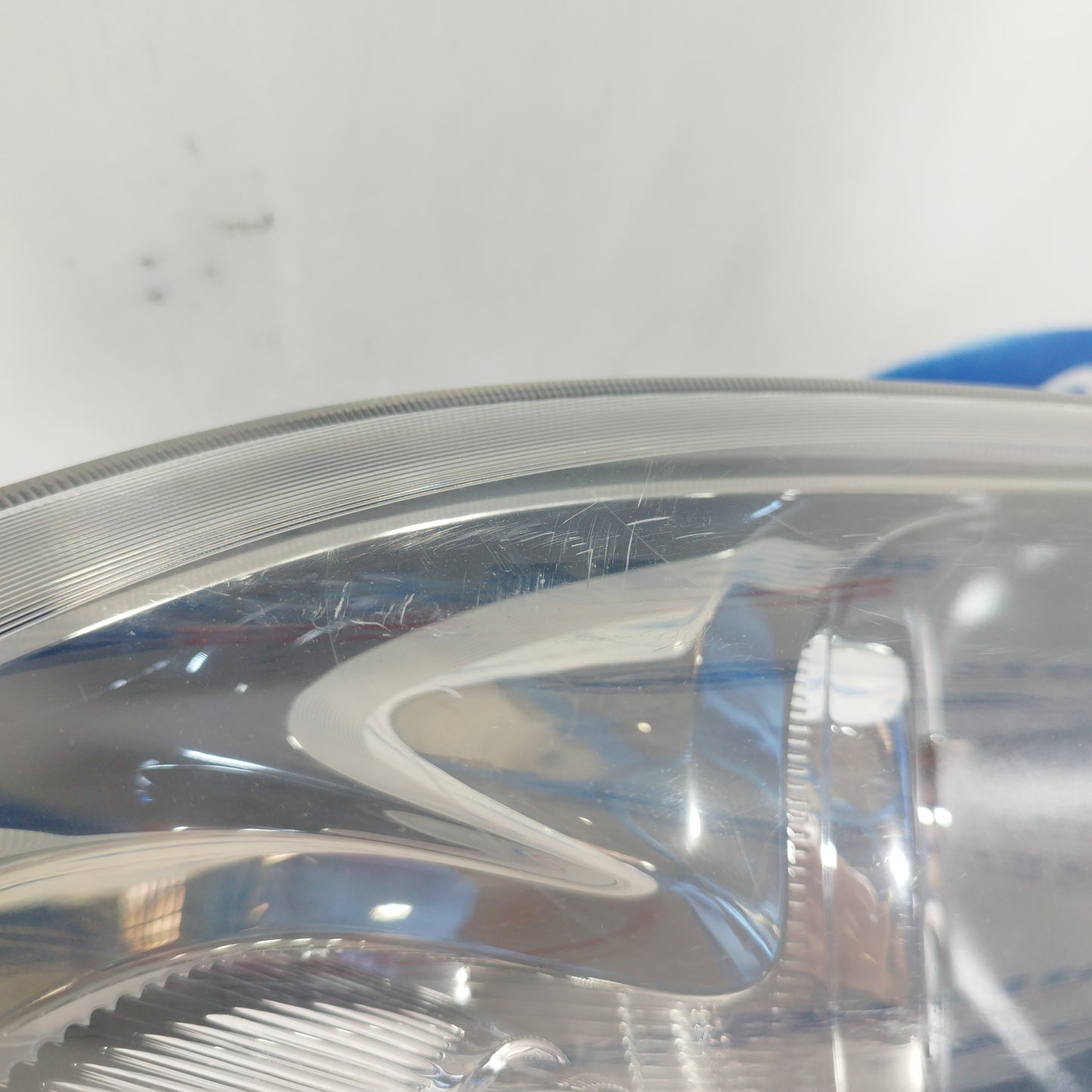 Fanale anteriore dx Fiat Bravo 2010 freccia bianca con fondo scuro ecoAC5049