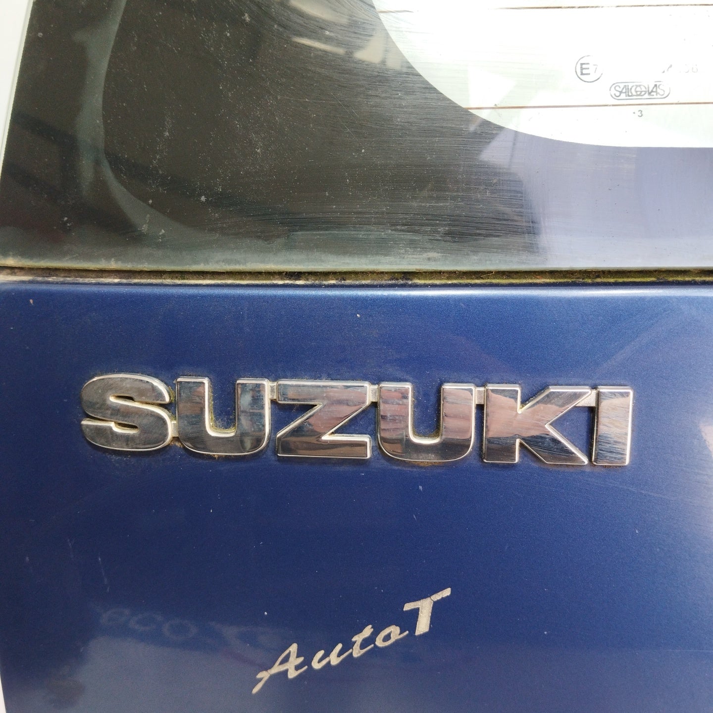 Suzuki Ignis 2005 ecoAG2779 blaue Heckklappe