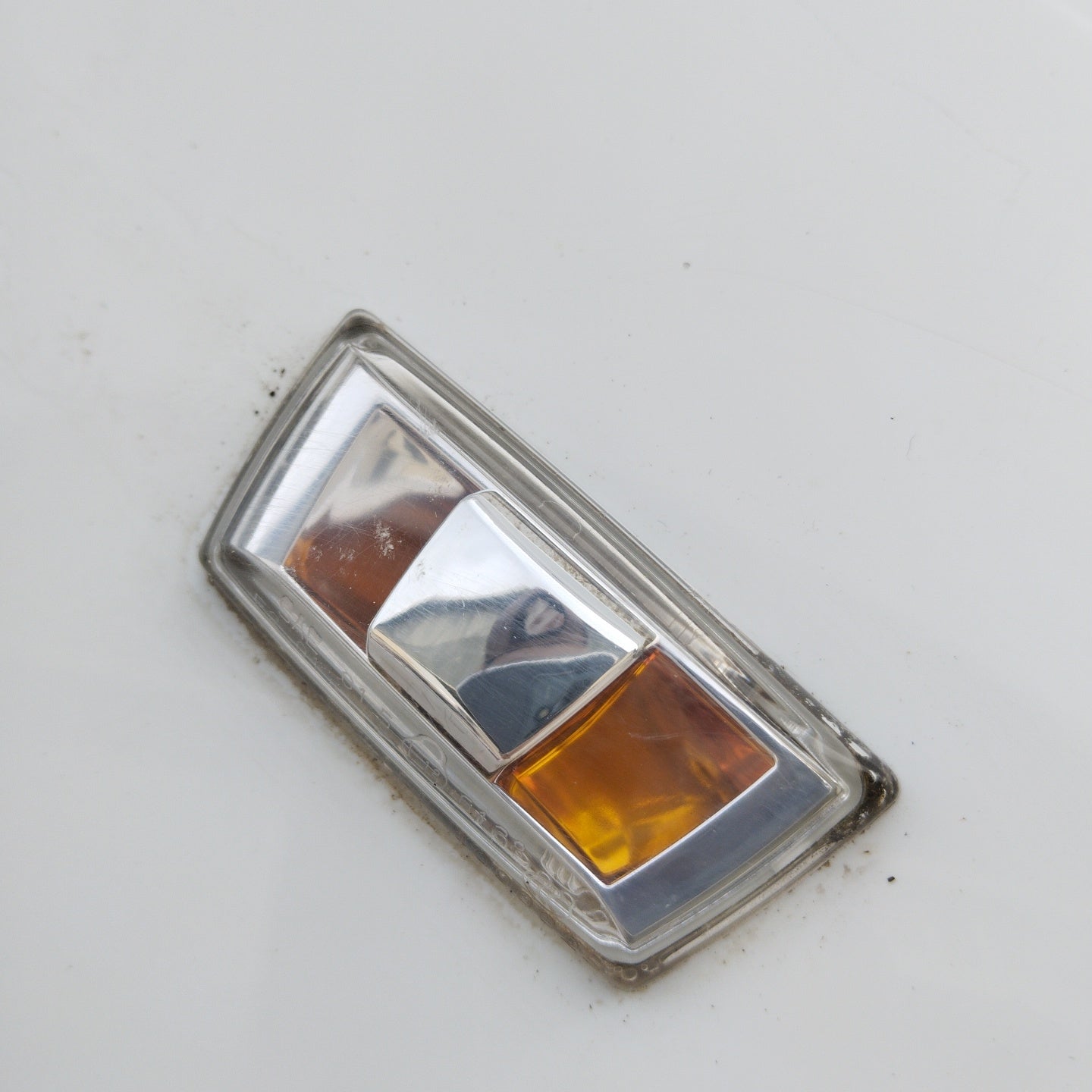 Weißer rechter Kotflügel Opel Corsa D 5-Türer ecoAG2801