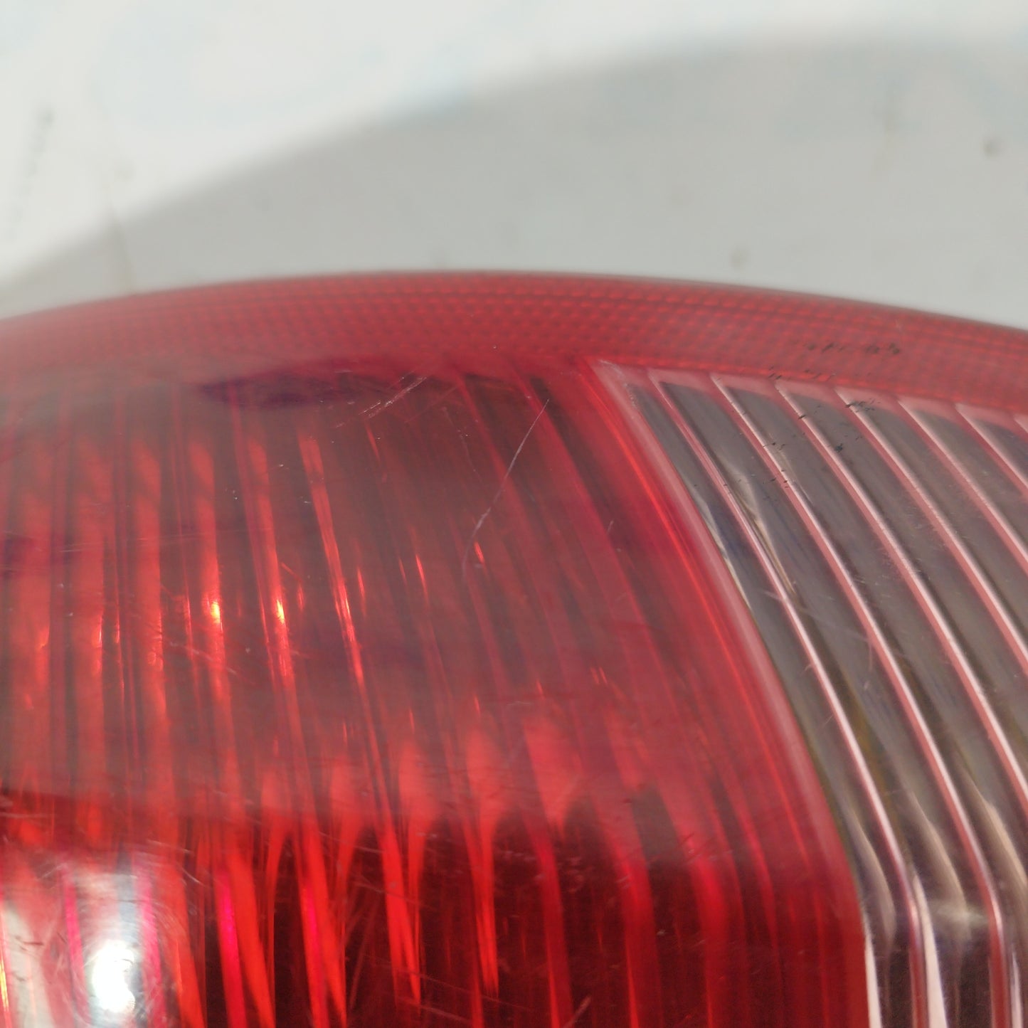 Alfa Romeo 147 2005 linke hintere Außenleuchte Code: 46556349 ecoAC5242