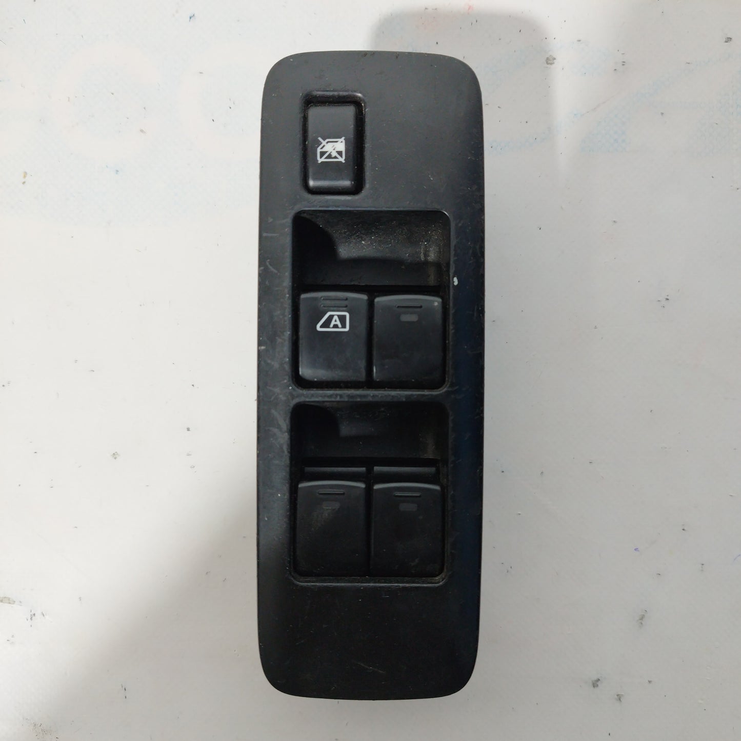 Pulsantiera anteriore sx 4 tasti Nissan Qashqai 2010 codice 25401jd00b ecoAC3281