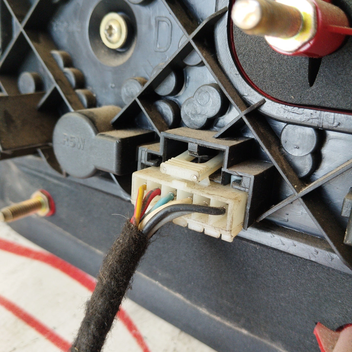 Fanale posteriore dx Lancia Ypsilon Elefantino 2000 modello con bordino ecoAG2920