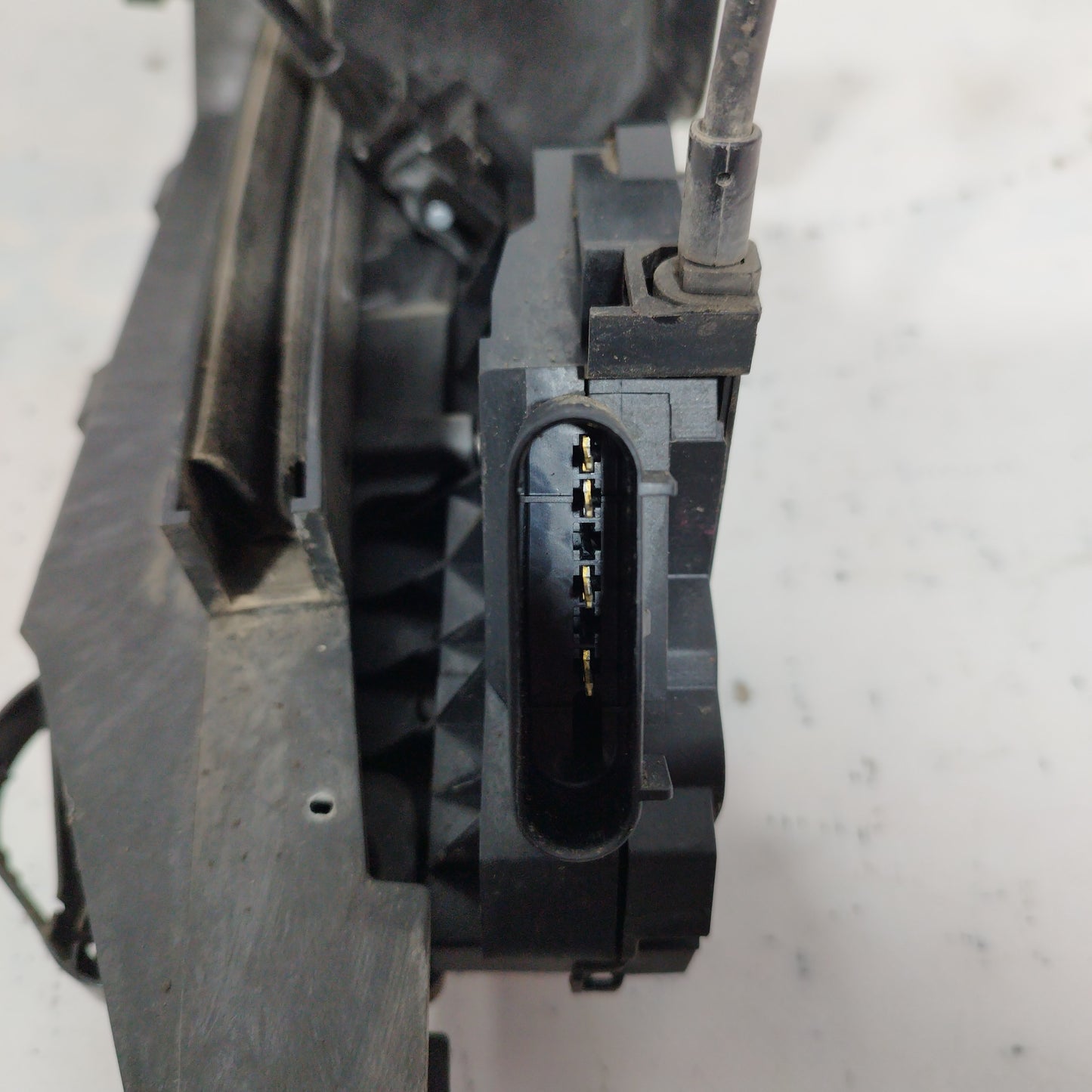 Ford C-Max 2011 4-poliger vorderer rechter Türschlosscode: am51-u219a64-ag ecoAC5446