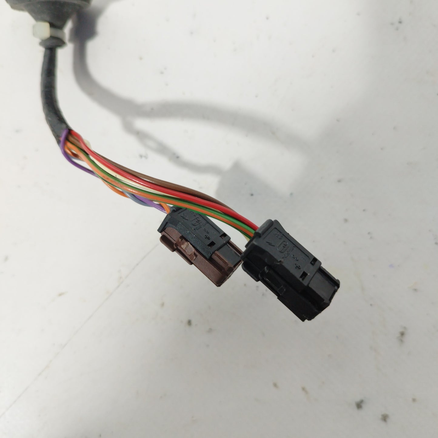 Linksaußenspiegel, dunkelgrau, Peugeot 5008, Baujahr 2009, 2 Pins, 9 Drähte, ecoAC5537