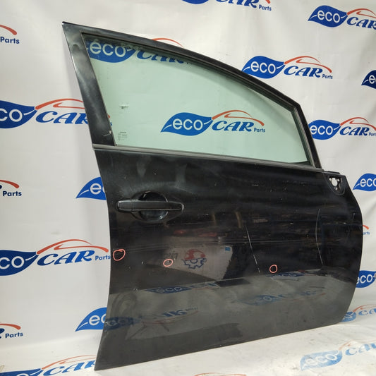 Black right front door Toyota Auris 2007 ecoAG3141