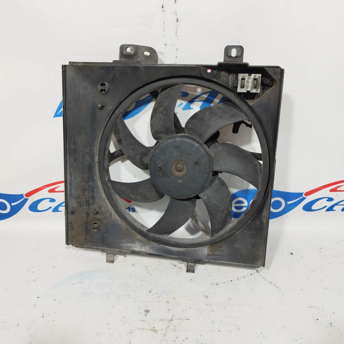 Elettroventola / Ventola radiatore Peugeot 207 / Citroen C3 1.4 b 2011 codice: 9682902080 ecoAC5641