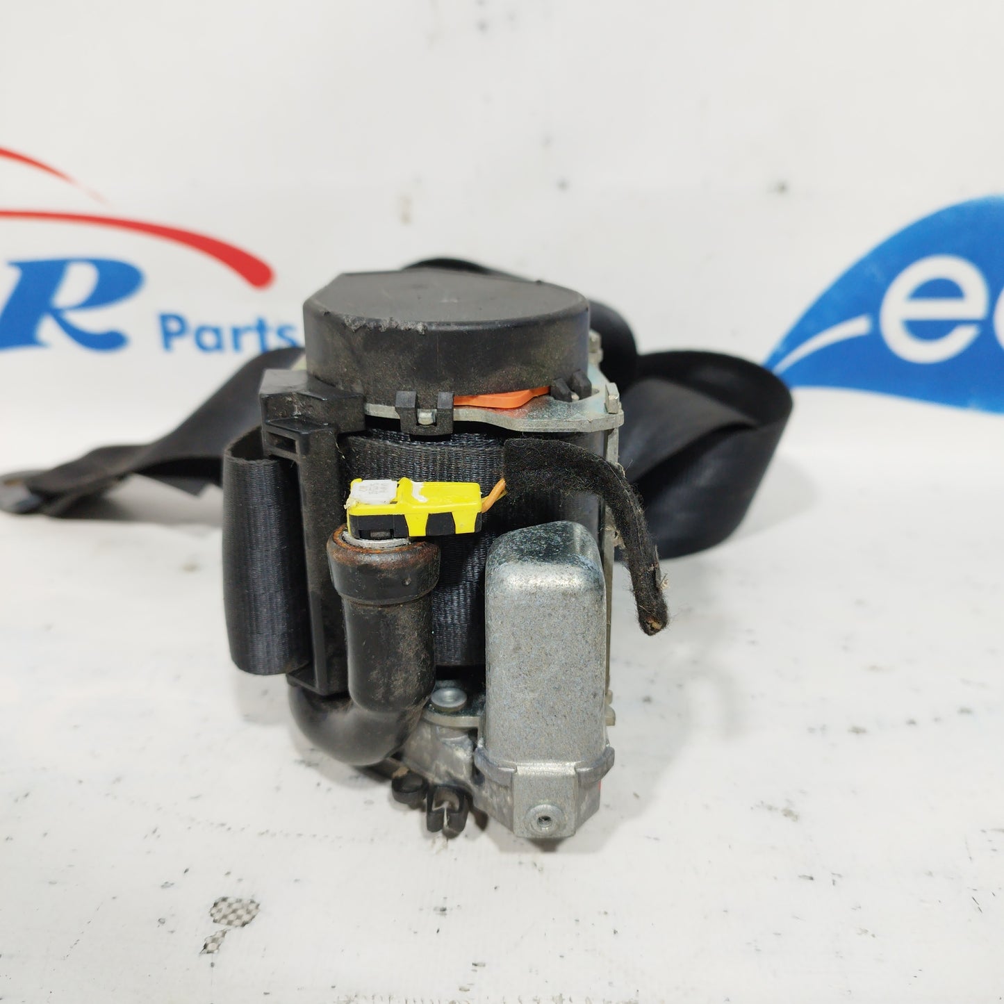 Front left seat belt Peugeot 208 2015 ecoAC5676