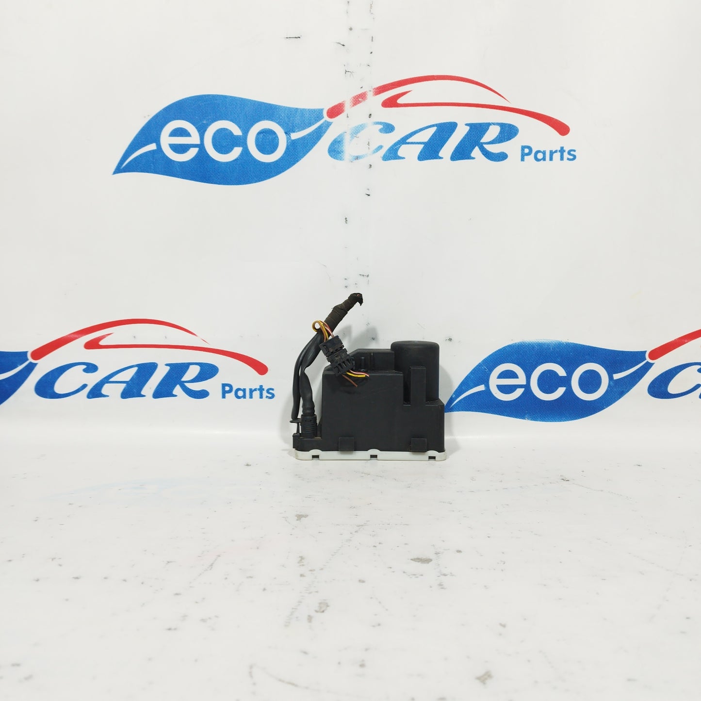 Central locking pump Mercedes C-Class 1993 bosch code: 0132006328 ecoAC5781