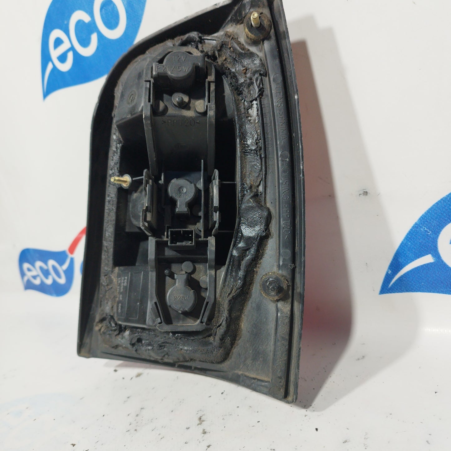 Linke Rückleuchte Nissan Micra K11 2000 ecoAC5804