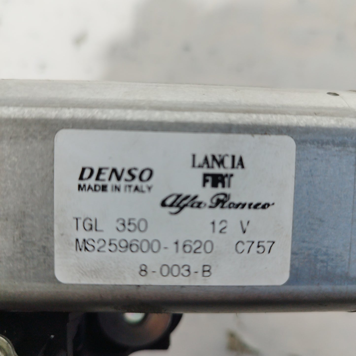Rear windshield wiper motor Lancia Musa 2007 code: MA259600-1620 ecoAC5830