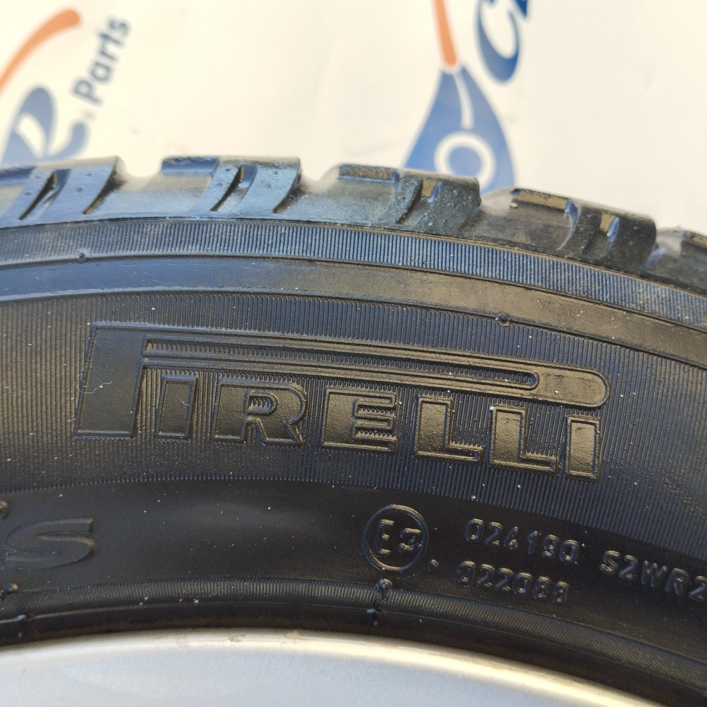 Land Rover Discovery 4 225/55R19 Reifen und Felgen Code 9h22-1007-AAW CO ecoAG3368