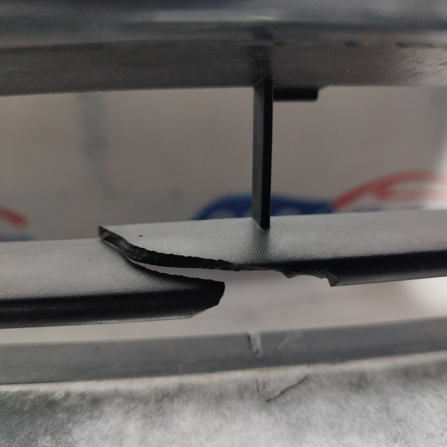 Dark gray front bumper Renault Scenic 2008 ecoAC5872