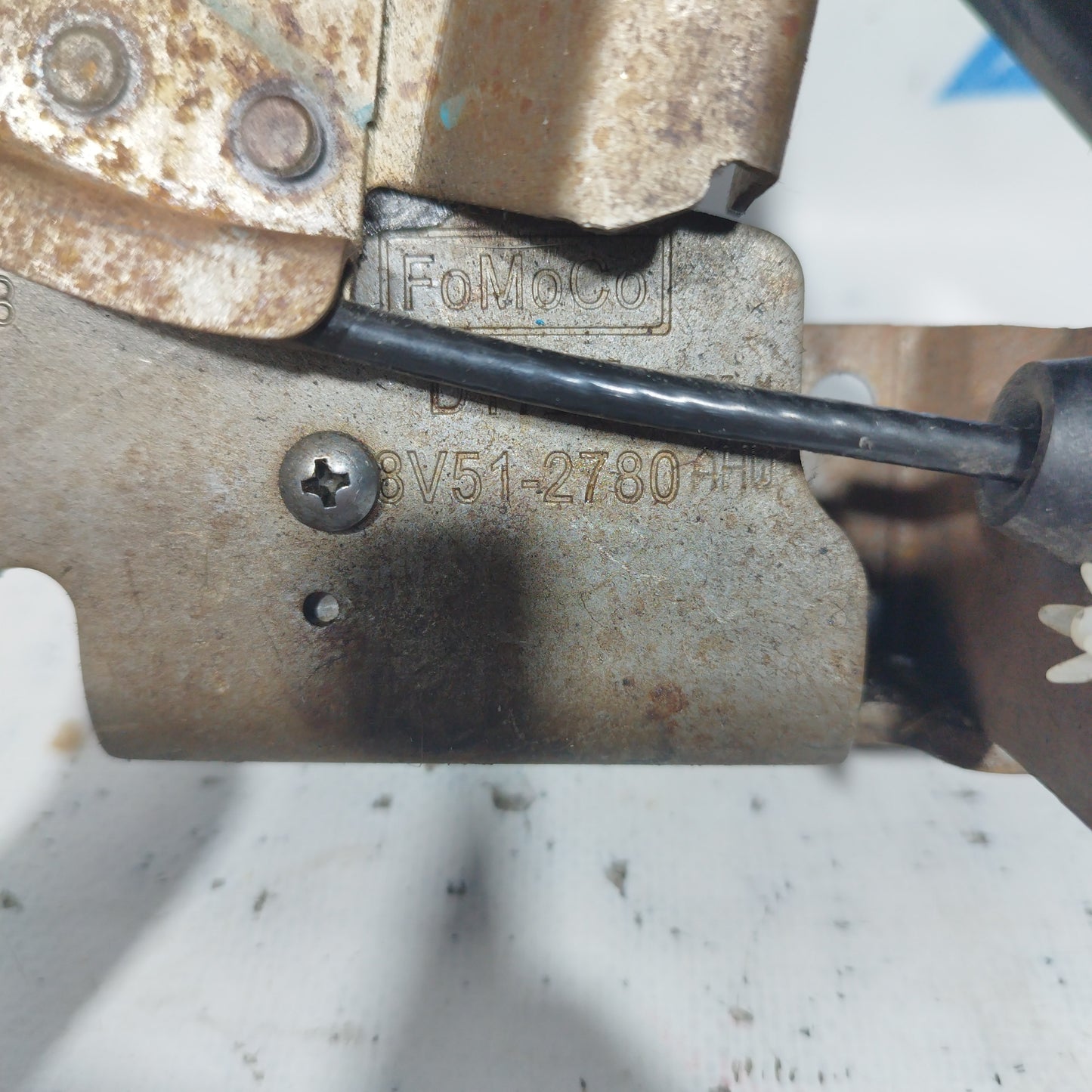 Handbrake lever Ford Fiesta 2012 ecoAC6085