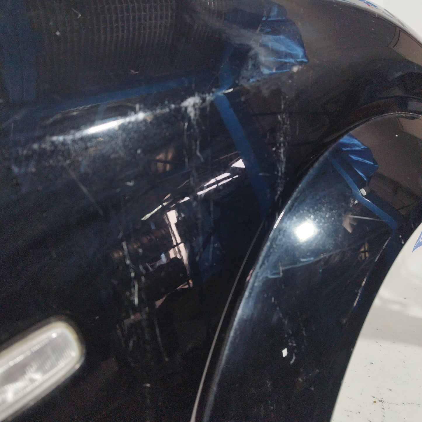 Parafango anteriore dx nero Audi A2 2004 ecoAC6092