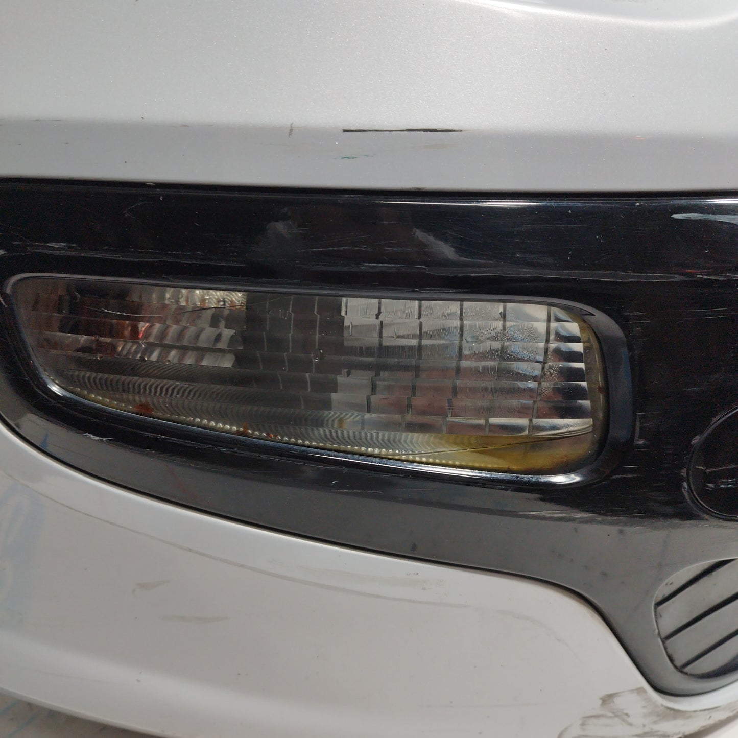 Radiant white front bumper Fiat Punto Evo 2012 ecoAC6160