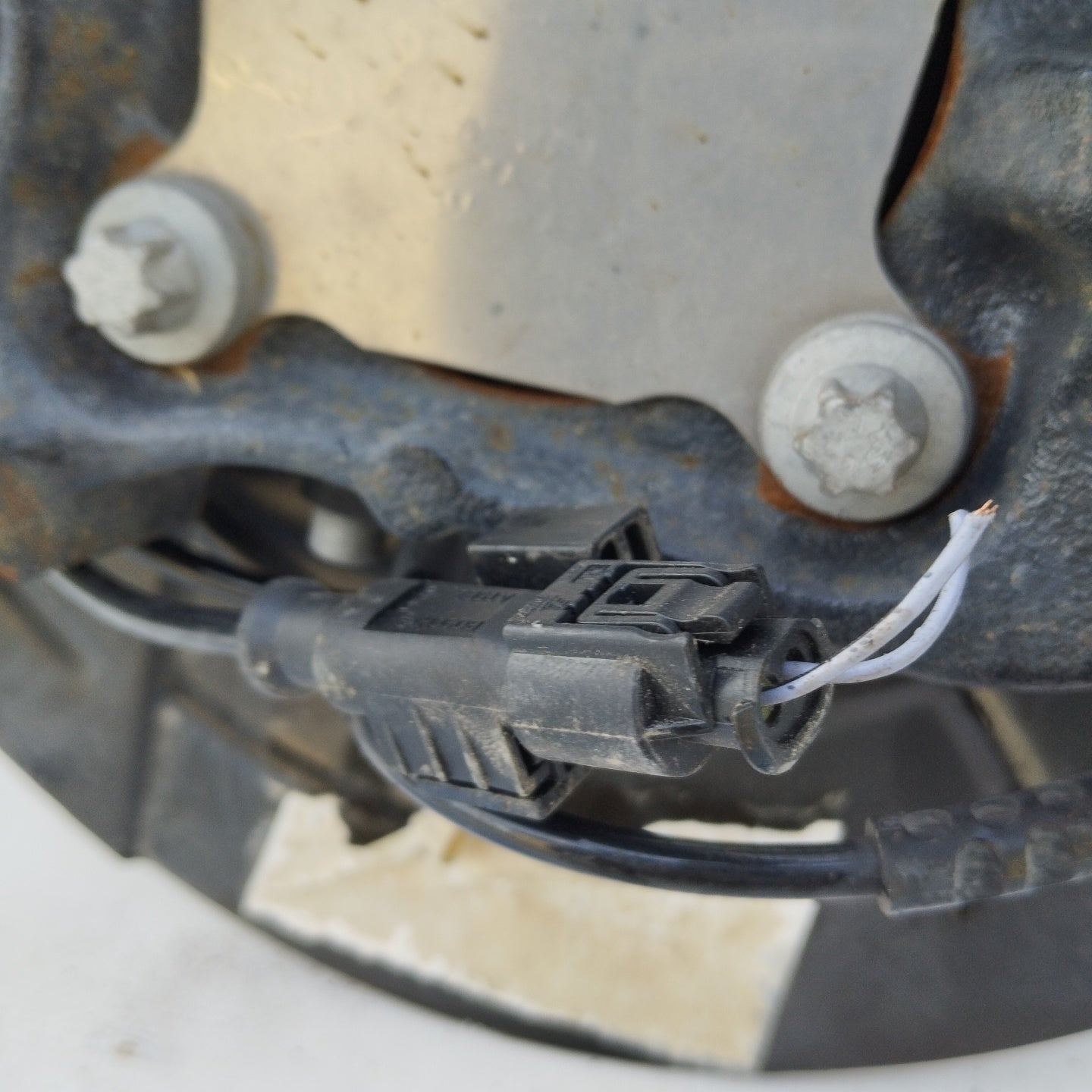 Left rear hub / upright Fiat 500 X 1.6 MTJ ecoAG3534