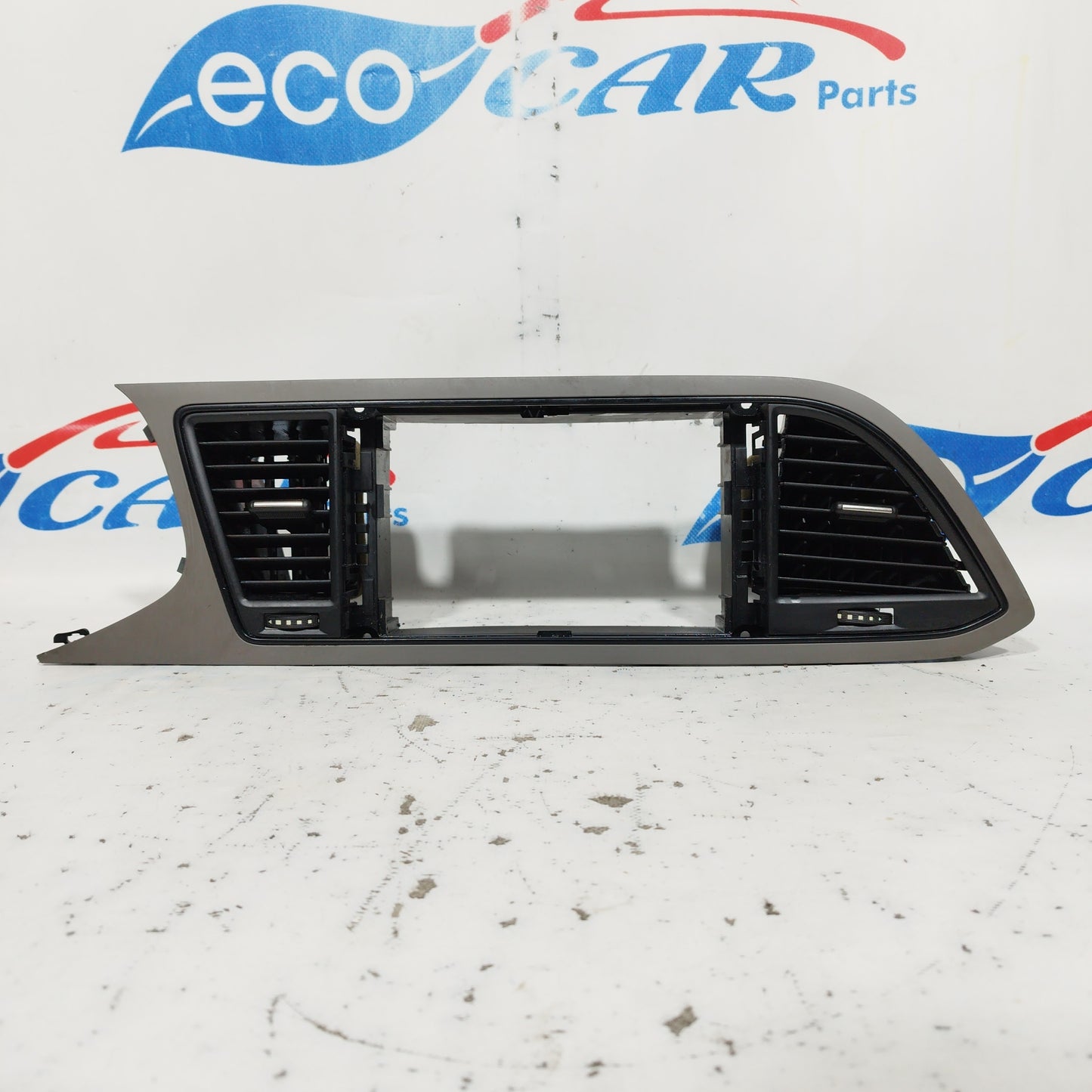 Cornice centrale con bocchette Seat Leon 2015 codice: 08435006 ecoAC6214