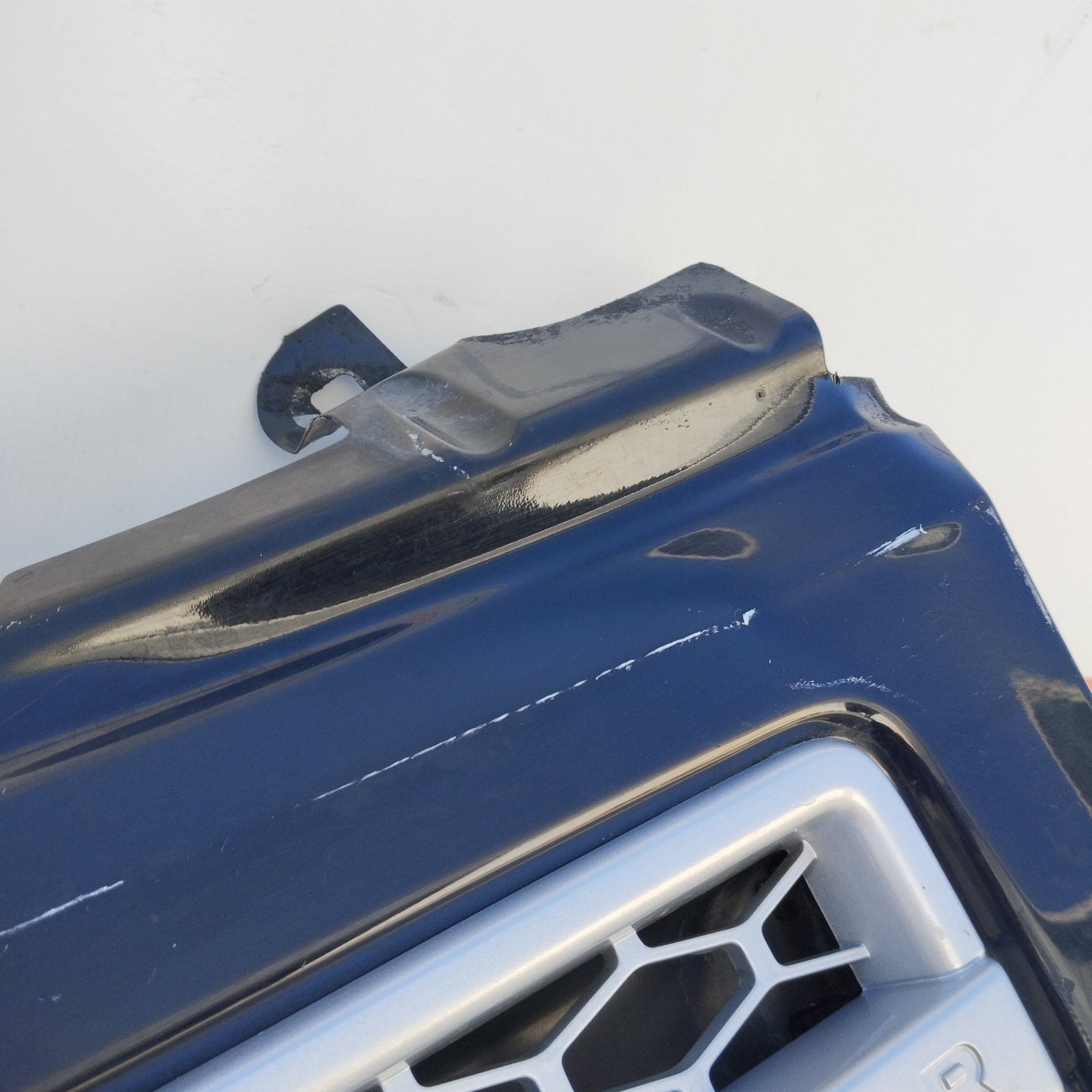 Left mudguard Land Rover Discovery 4 ecoAG3652