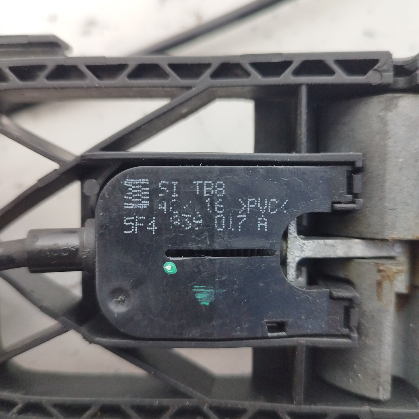 Rear right lock Seat Leon 2015 Code: 5F4839017A ecoAC6272