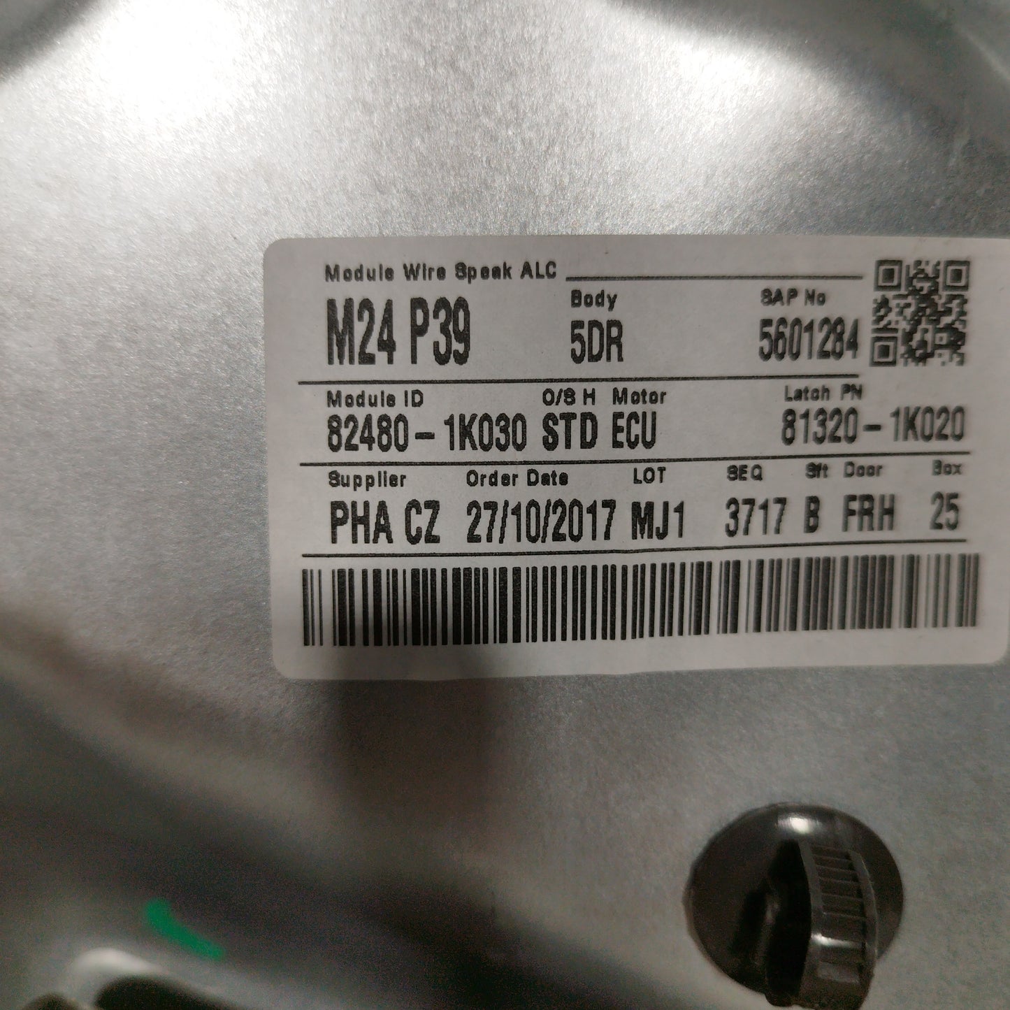 Right front panel rack Hyundai ix20 2015 code: 82480-1K030 ecoAC6322