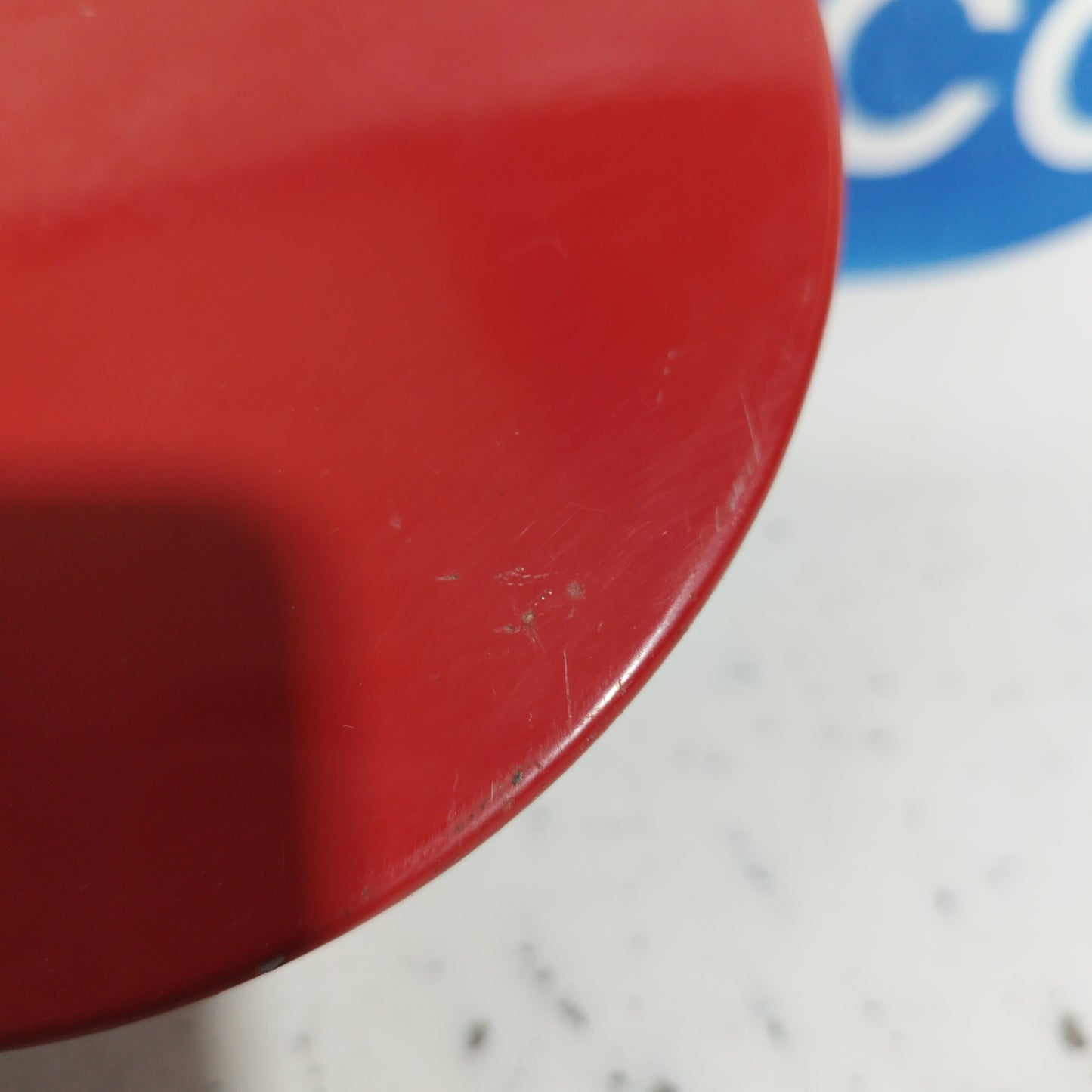 Red fuel flap Nissan Pixo 2010 ecoAC6422