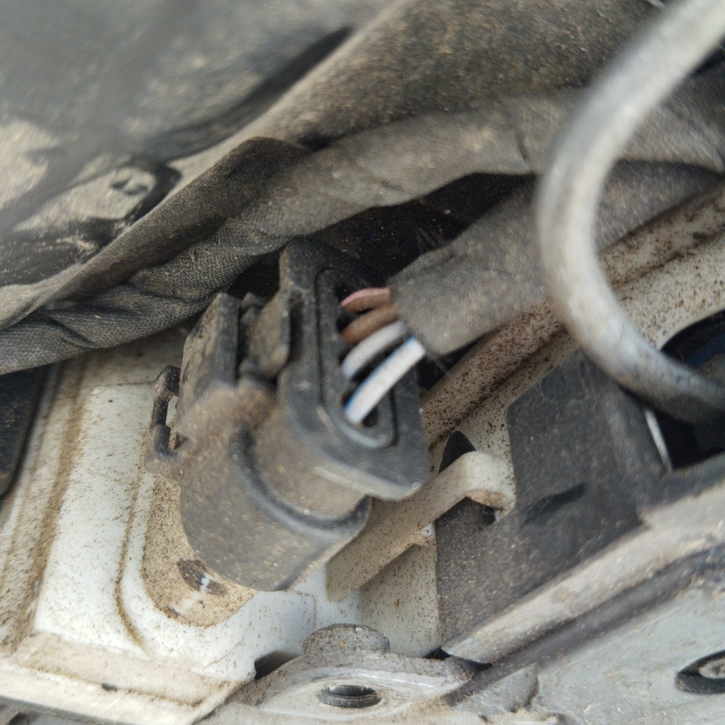 Serratura anteriore sx Mercedes Classe C w204 Cod. a2047200335 ecoAG4082