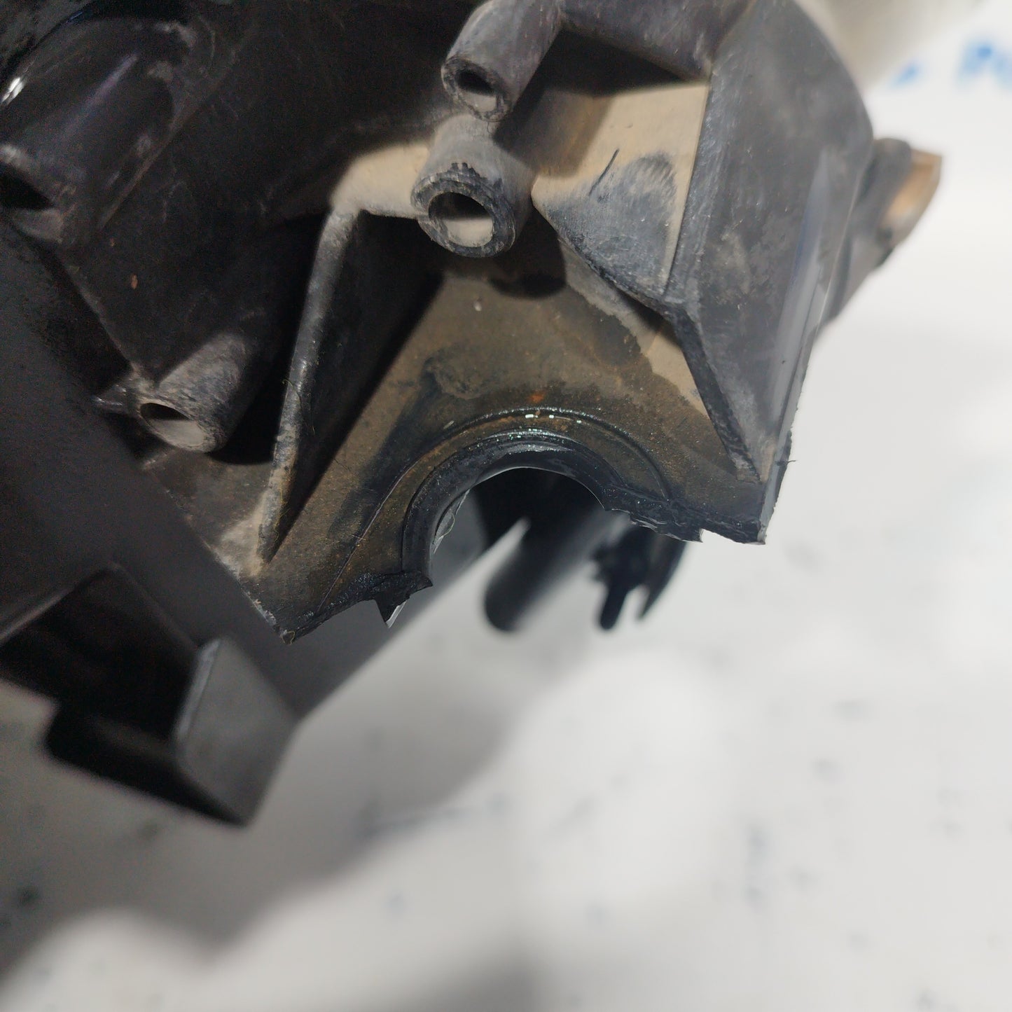 Fanale anteriore sx Fiat Bravo 2010 Fondo scuro e freccia bianca ecoAC6750