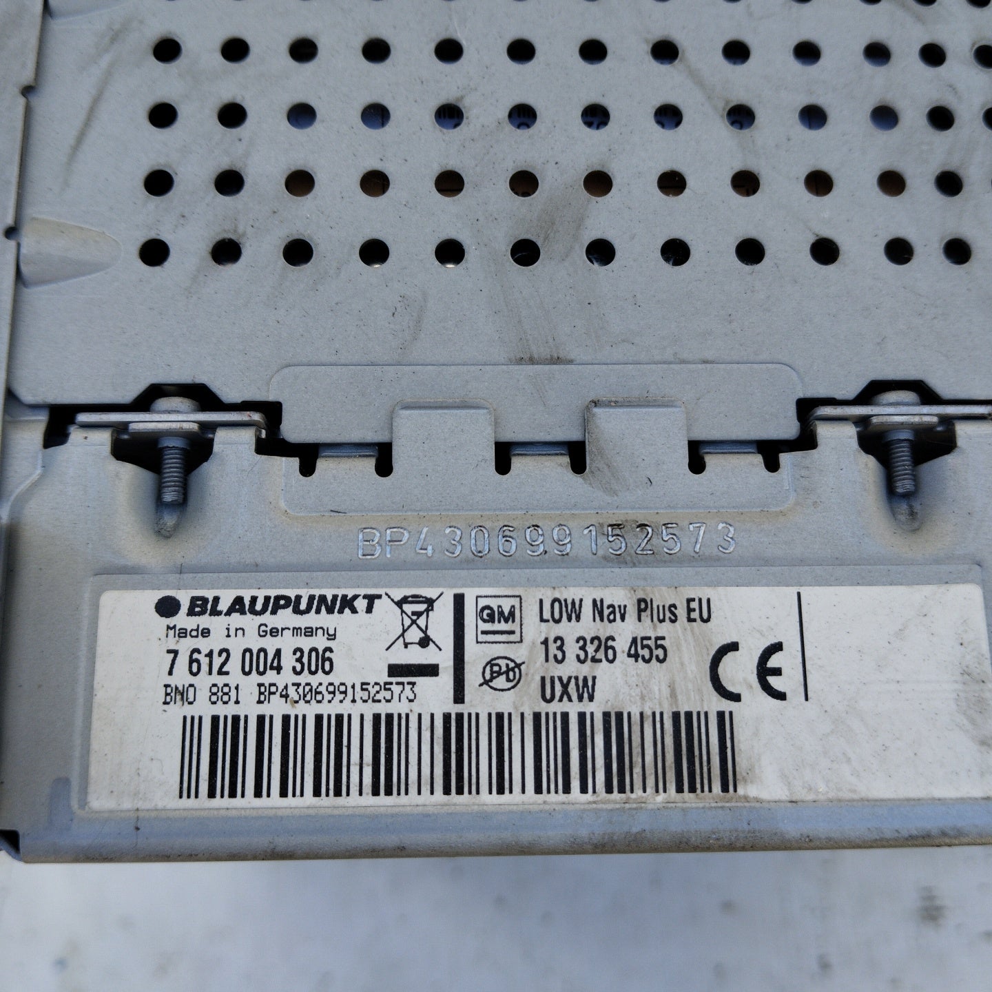 Opel Insignia 2011 car radio code: 7612004306 ecoAG4189