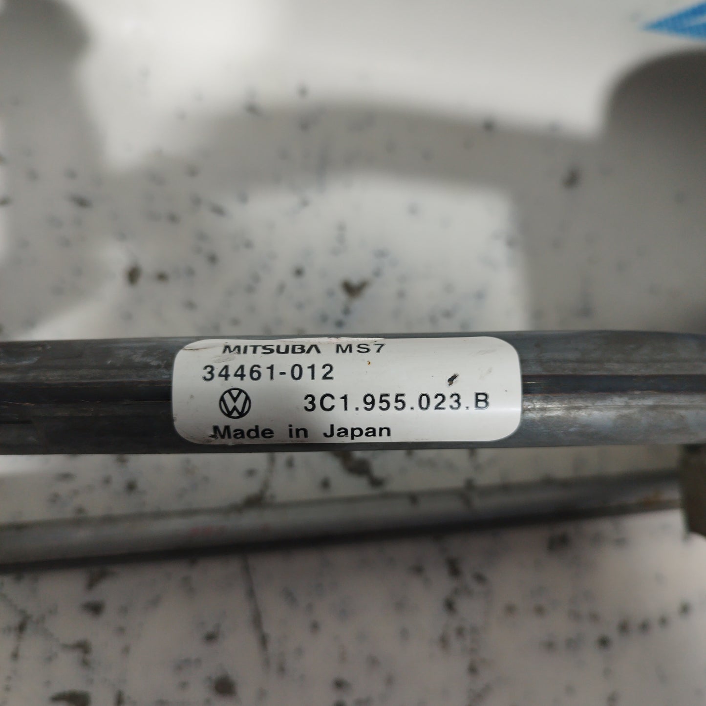 Front windshield wiper motor Volkswagen Passat 2009 code: 34461-012 ecoAC6951