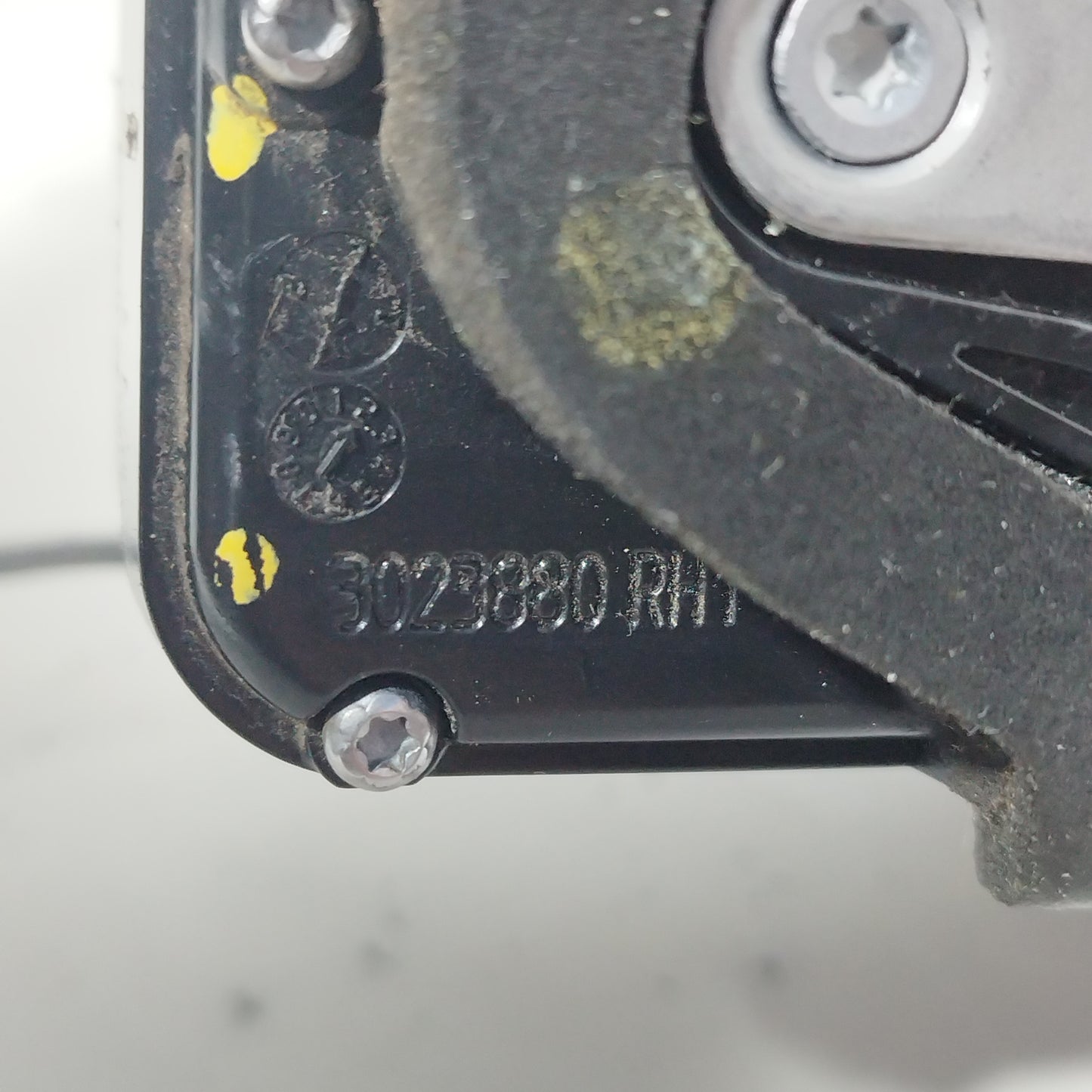 Türschloss vorne rechts Opel Astra J 2012 6 PIN-Code: 3023880 ecoAC6964