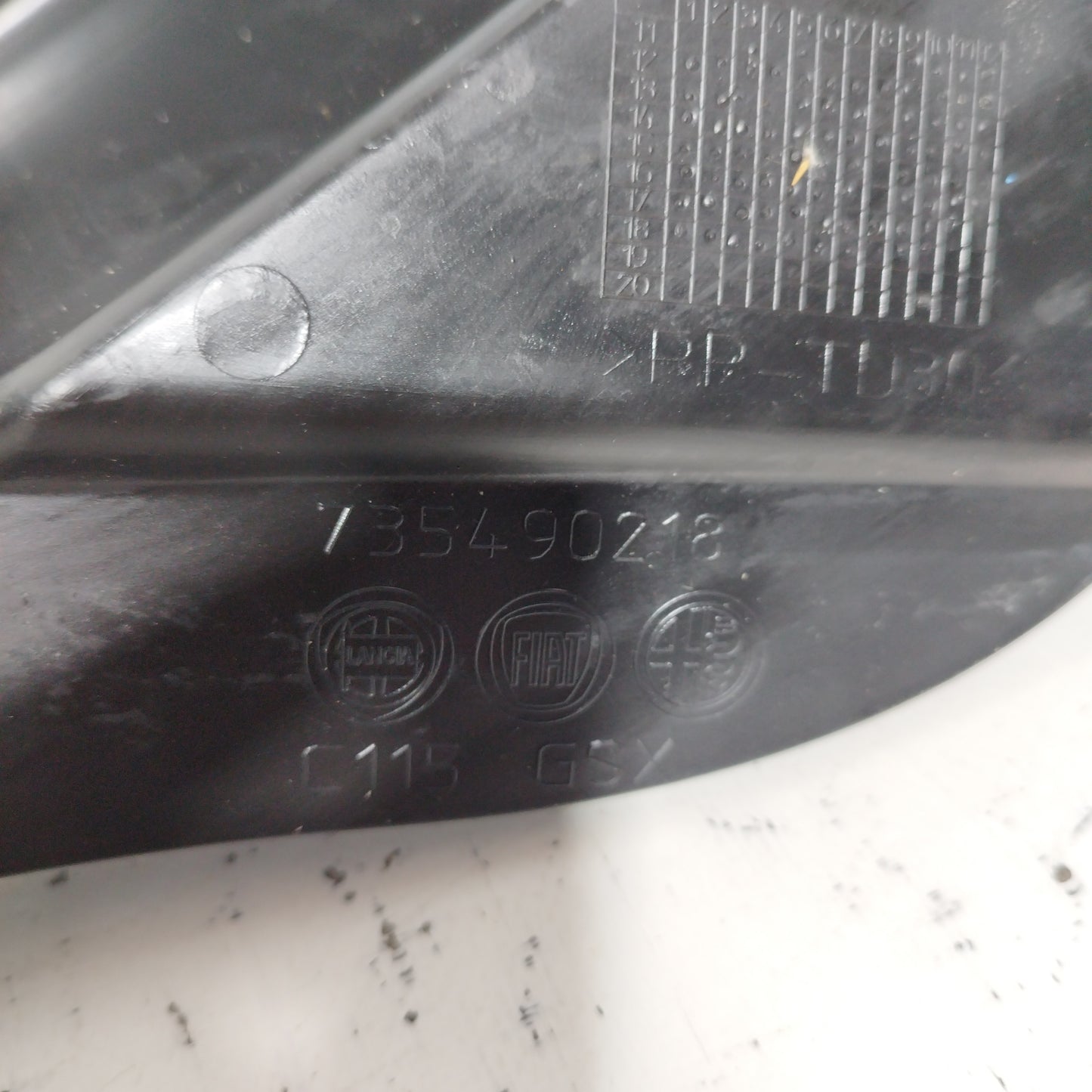 Fiat New Panda 2015 Ablaufrohr-Code: 735490218 ecoAC7031